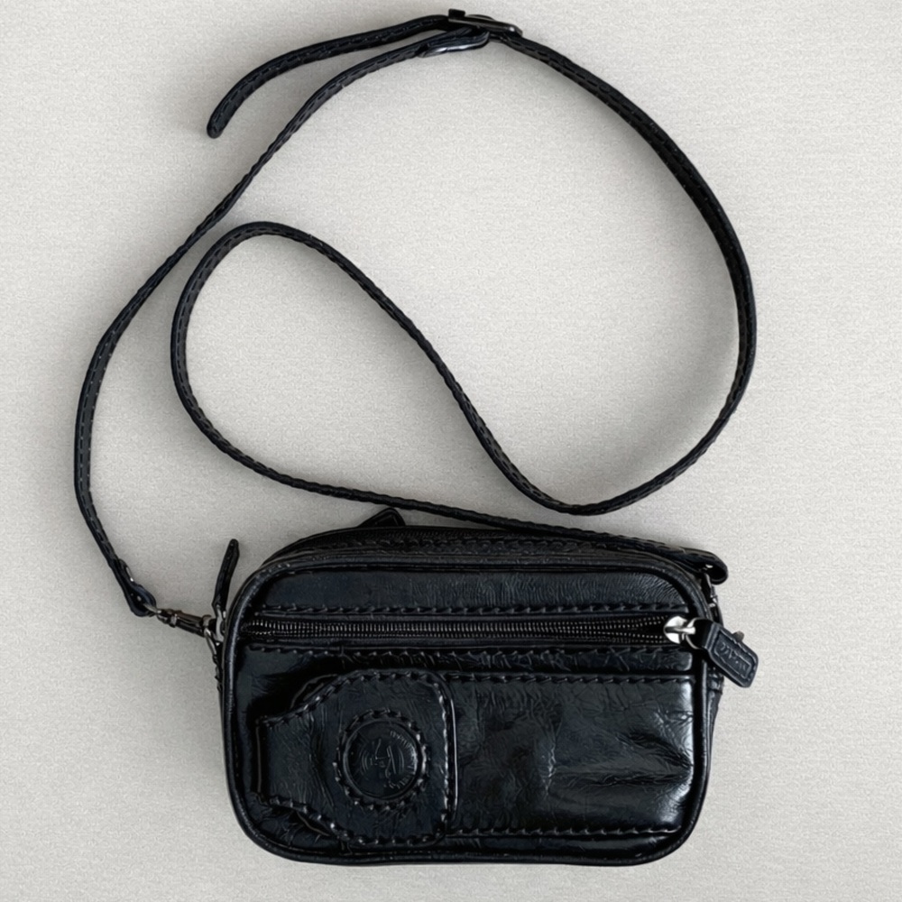 VINTAGE - Mancini Black Leather Crossbody | Belt Bag Y2K Phone Pocket